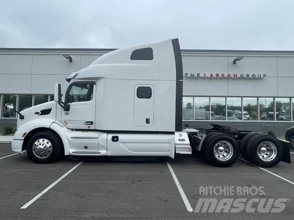 Peterbilt 579 Conventional Trucks / Tractor Trucks