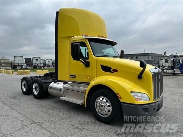 Peterbilt 579 Conventional Trucks / Tractor Trucks