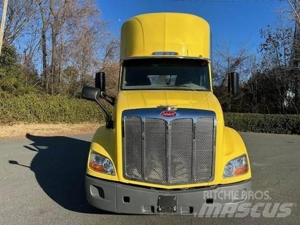 Peterbilt 579 Conventional Trucks / Tractor Trucks