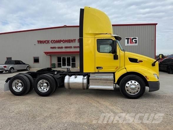 Peterbilt 579 Conventional Trucks / Tractor Trucks