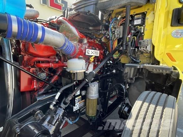 Peterbilt 579 Conventional Trucks / Tractor Trucks