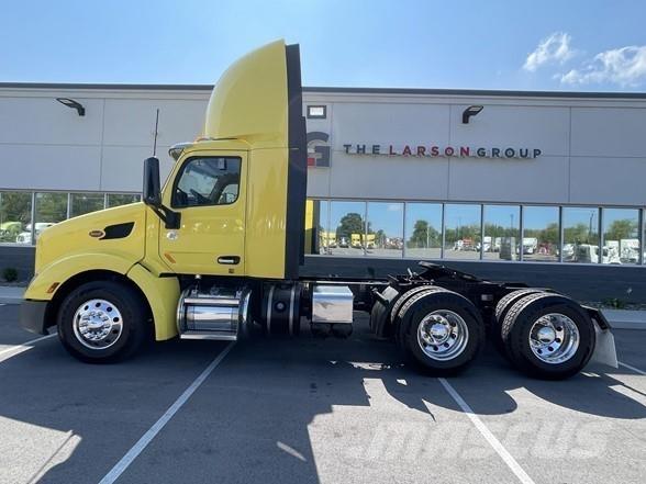 Peterbilt 579 Conventional Trucks / Tractor Trucks