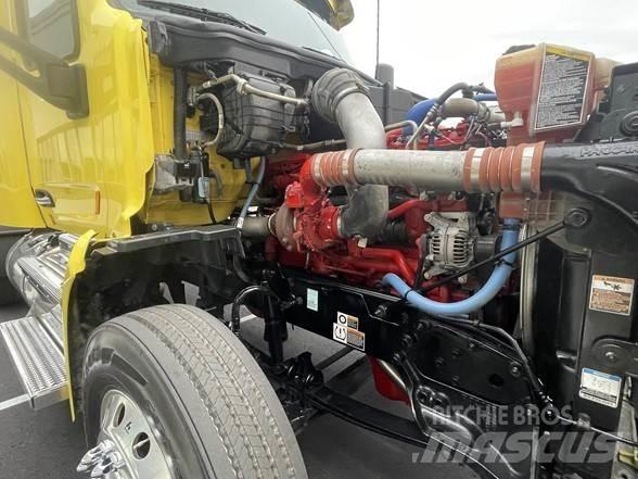 Peterbilt 579 Conventional Trucks / Tractor Trucks