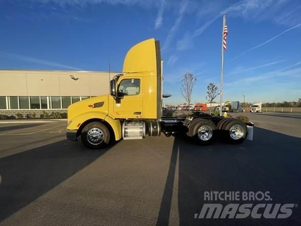 Peterbilt 579 Conventional Trucks / Tractor Trucks