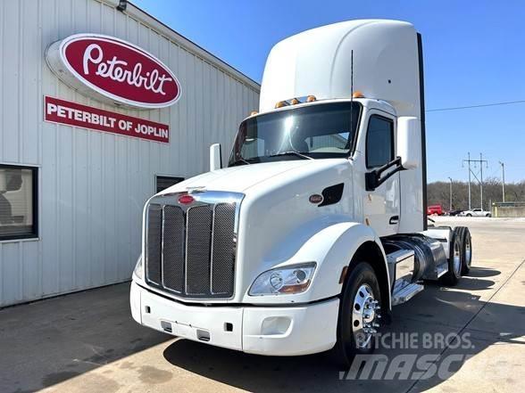 Peterbilt 579 Conventional Trucks / Tractor Trucks