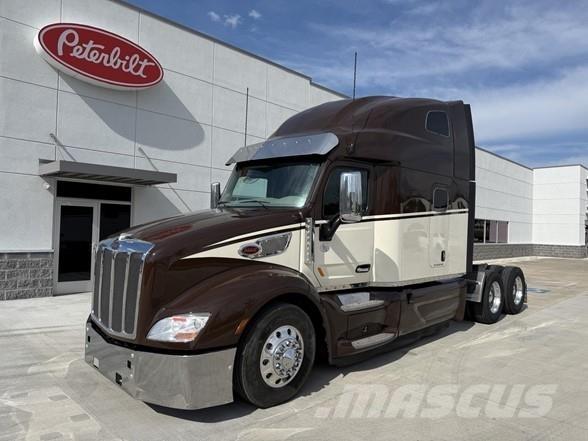 Peterbilt 579 Conventional Trucks / Tractor Trucks