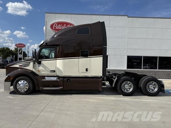 Peterbilt 579 Conventional Trucks / Tractor Trucks
