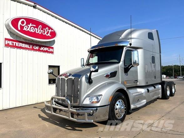 Peterbilt 579 Conventional Trucks / Tractor Trucks