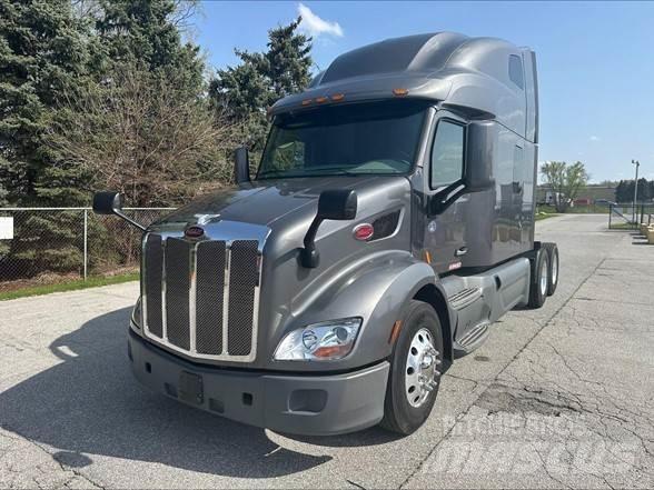 Peterbilt 579 Conventional Trucks / Tractor Trucks