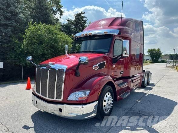 Peterbilt 579 Conventional Trucks / Tractor Trucks