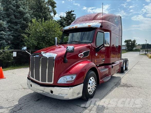 Peterbilt 579 Conventional Trucks / Tractor Trucks