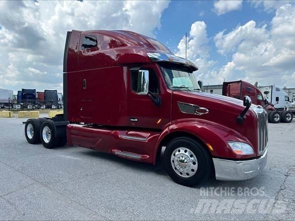 Peterbilt 579 Conventional Trucks / Tractor Trucks