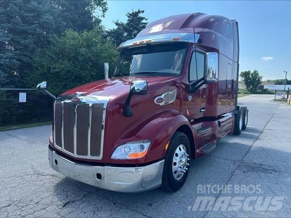 Peterbilt 579 Conventional Trucks / Tractor Trucks