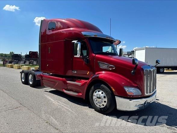 Peterbilt 579 Conventional Trucks / Tractor Trucks