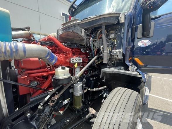 Peterbilt 579 Conventional Trucks / Tractor Trucks