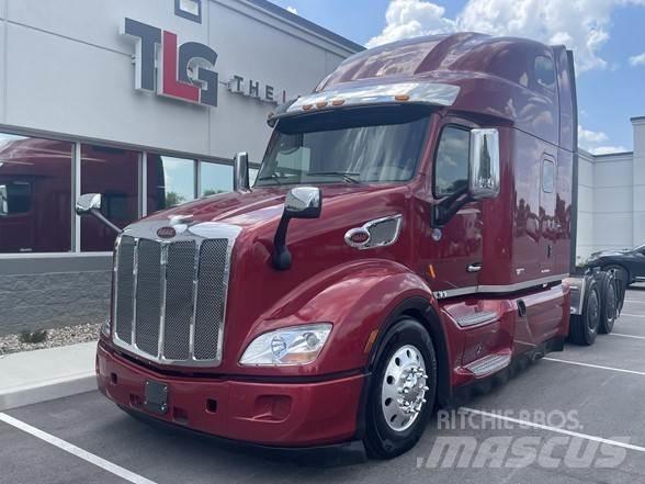 Peterbilt 579 Conventional Trucks / Tractor Trucks