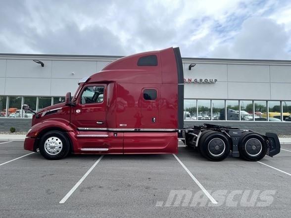 Peterbilt 579 Conventional Trucks / Tractor Trucks
