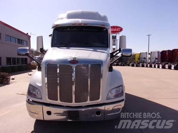 Peterbilt 579 Conventional Trucks / Tractor Trucks