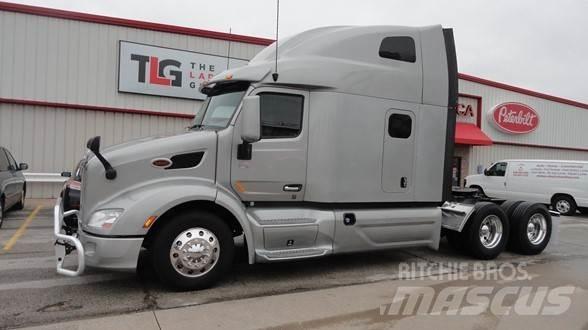 Peterbilt 579 Conventional Trucks / Tractor Trucks