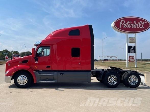 Peterbilt 579 Conventional Trucks / Tractor Trucks