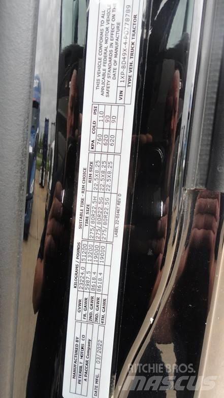 Peterbilt 579 Conventional Trucks / Tractor Trucks