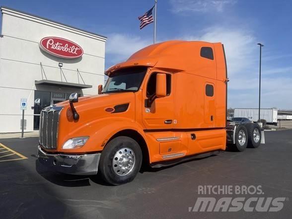 Peterbilt 579 Conventional Trucks / Tractor Trucks