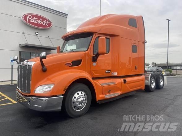 Peterbilt 579 Conventional Trucks / Tractor Trucks