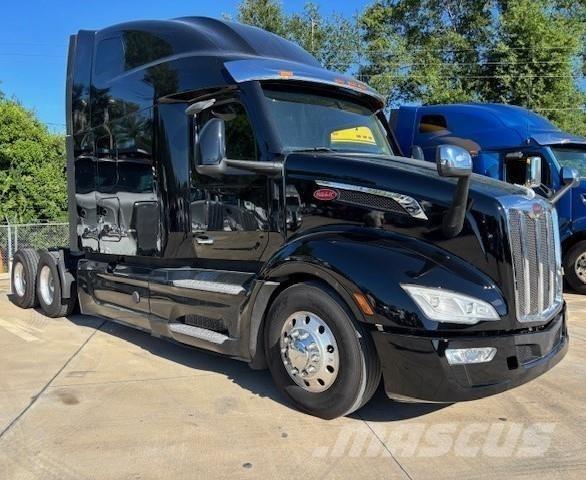 Peterbilt 579 Conventional Trucks / Tractor Trucks