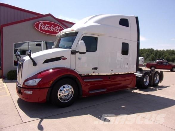 Peterbilt 579 Conventional Trucks / Tractor Trucks
