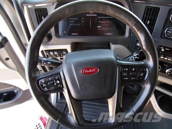Peterbilt 579 Conventional Trucks / Tractor Trucks