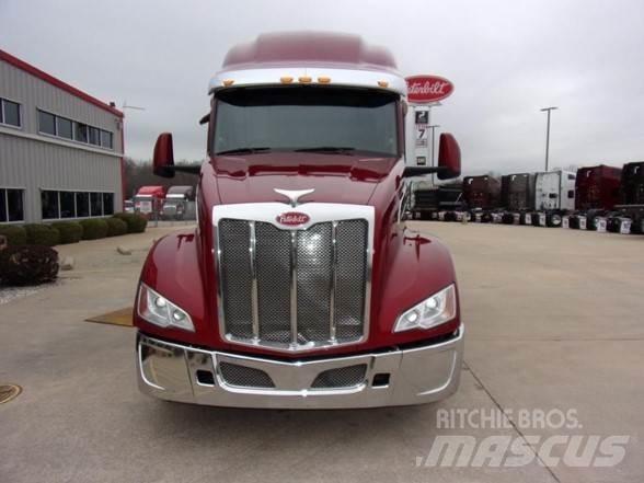 Peterbilt 579 Conventional Trucks / Tractor Trucks