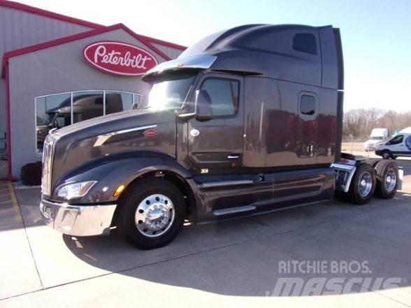 Peterbilt 579 Conventional Trucks / Tractor Trucks
