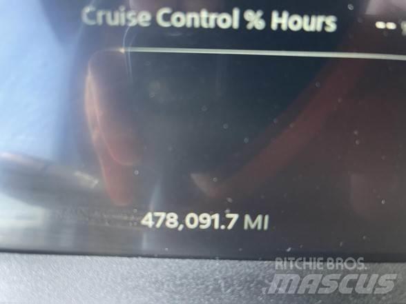 Peterbilt 579 Conventional Trucks / Tractor Trucks
