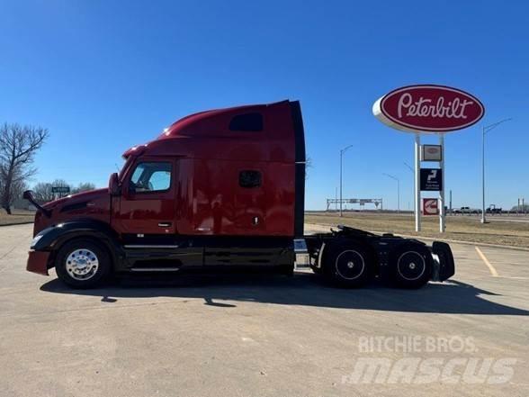 Peterbilt 579 Conventional Trucks / Tractor Trucks