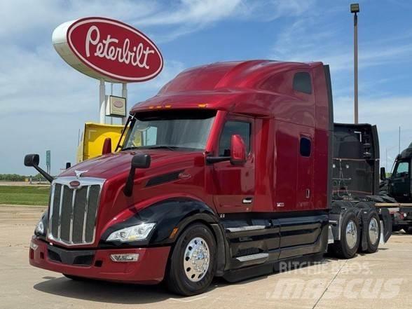 Peterbilt 579 Conventional Trucks / Tractor Trucks