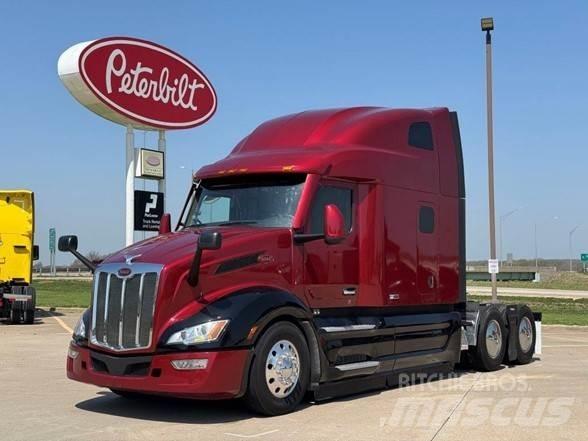 Peterbilt 579 Conventional Trucks / Tractor Trucks
