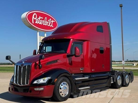 Peterbilt 579 Conventional Trucks / Tractor Trucks