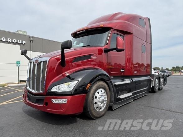 Peterbilt 579 Conventional Trucks / Tractor Trucks