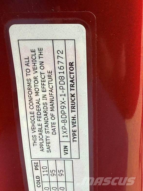 Peterbilt 579 Conventional Trucks / Tractor Trucks