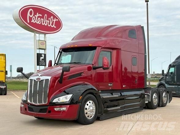 Peterbilt 579 Conventional Trucks / Tractor Trucks
