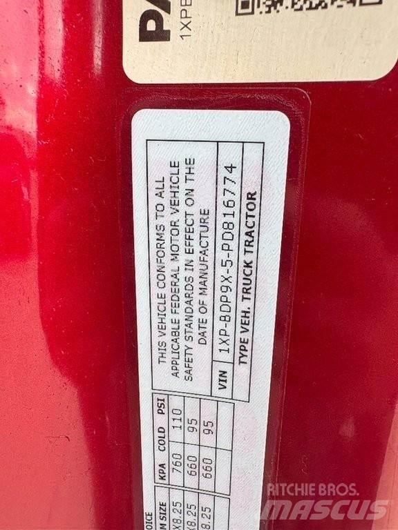 Peterbilt 579 Conventional Trucks / Tractor Trucks