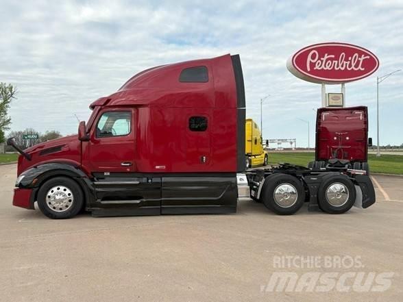 Peterbilt 579 Conventional Trucks / Tractor Trucks