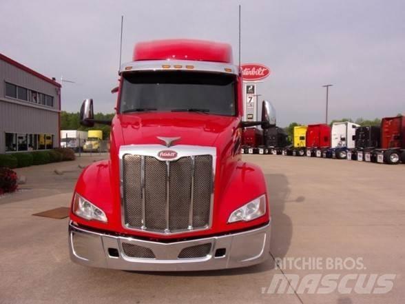 Peterbilt 579 Conventional Trucks / Tractor Trucks