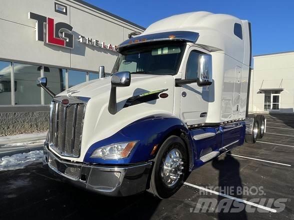 Peterbilt 579 Conventional Trucks / Tractor Trucks