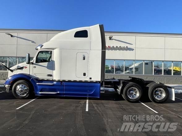 Peterbilt 579 Conventional Trucks / Tractor Trucks