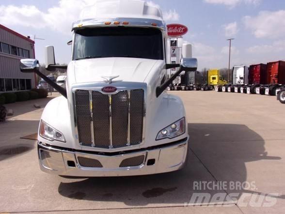 Peterbilt 579 Conventional Trucks / Tractor Trucks