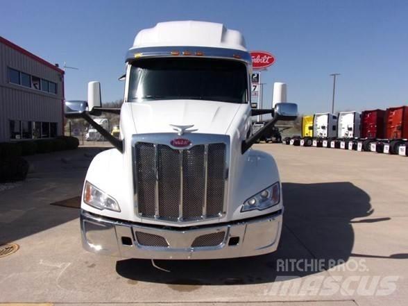 Peterbilt 579 Conventional Trucks / Tractor Trucks