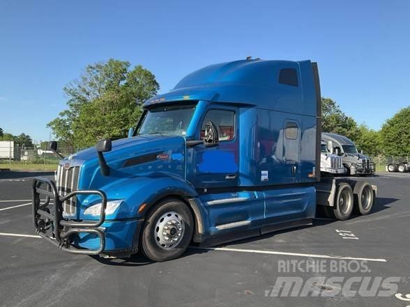 Peterbilt 579 Conventional Trucks / Tractor Trucks