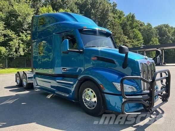 Peterbilt 579 Conventional Trucks / Tractor Trucks