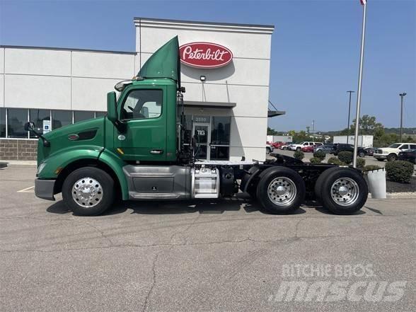 Peterbilt 579 Conventional Trucks / Tractor Trucks